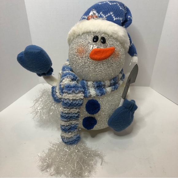 Plastic Snowman Singing Winter Figurine - Picture 1 of 5
